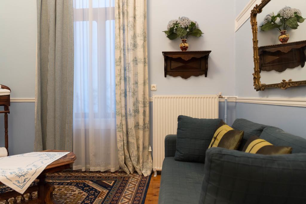 Vogiatzopoulou Guesthouse Agios Georgios Nilias Quarto foto