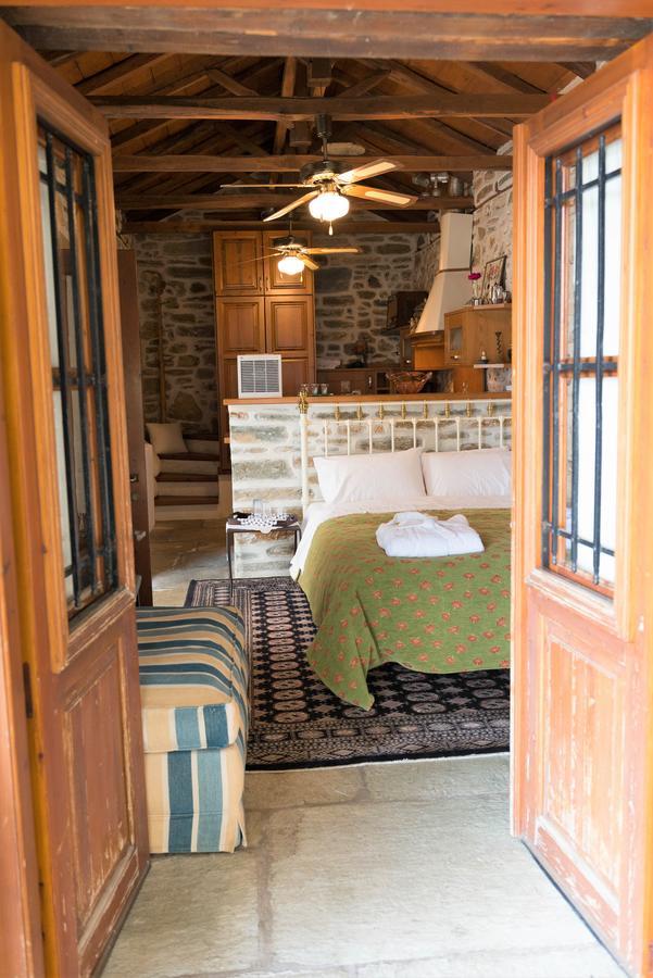 Vogiatzopoulou Guesthouse Agios Georgios Nilias Quarto foto